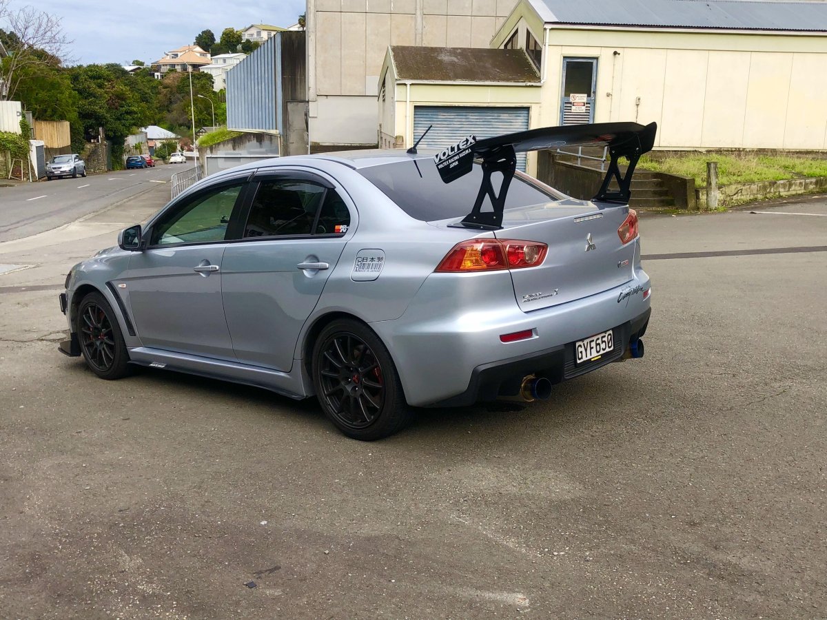 Lancer 10 спойлер EVO