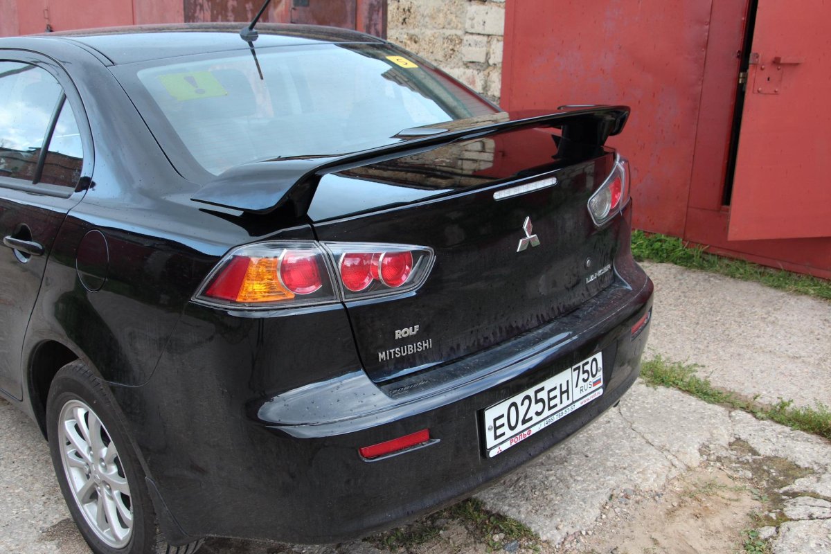 Mitsubishi Lancer 10 спойлер