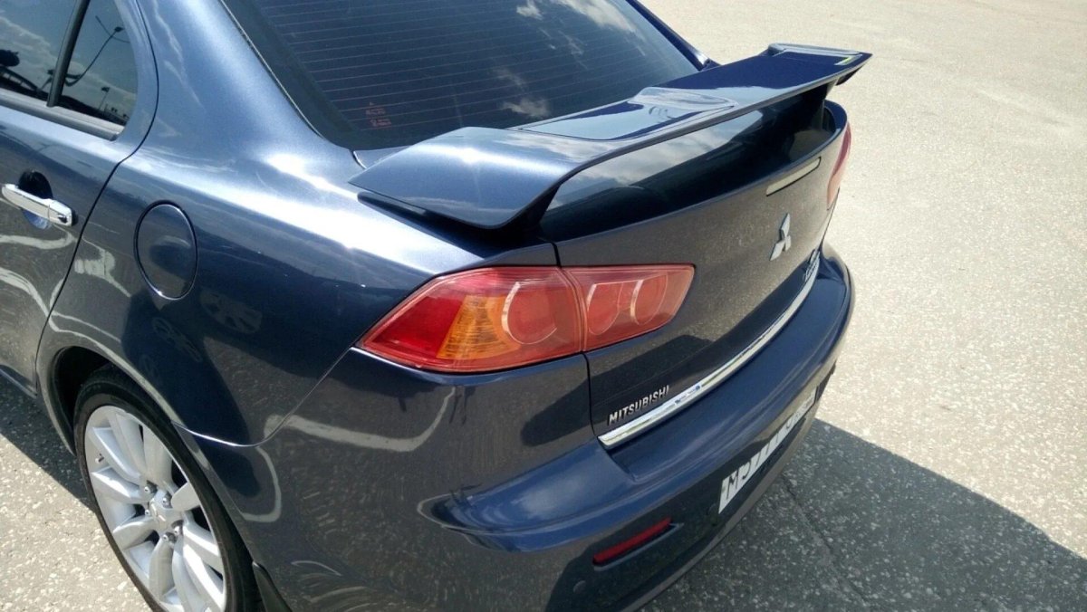 Mitsubishi Lancer 10 спойлер