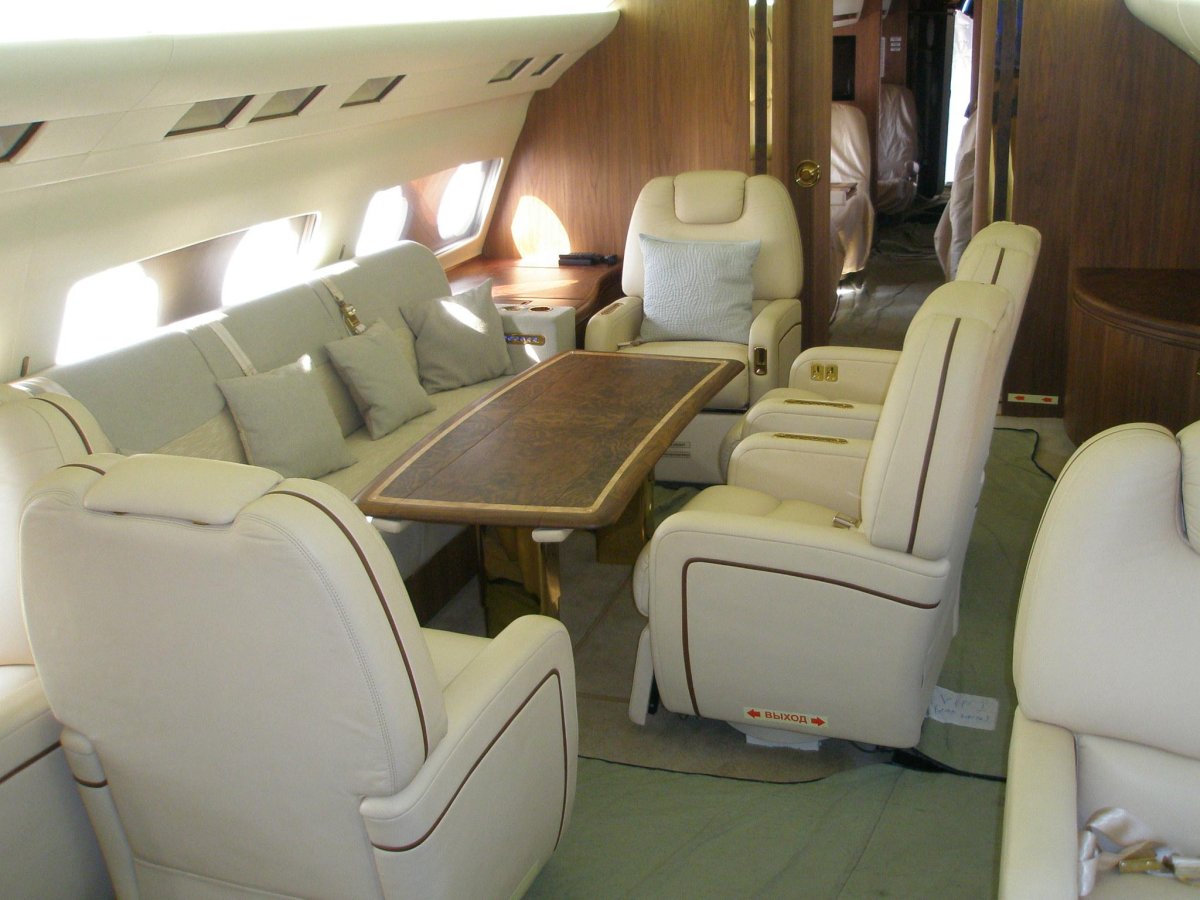 Yakovlev Yak 42 салон