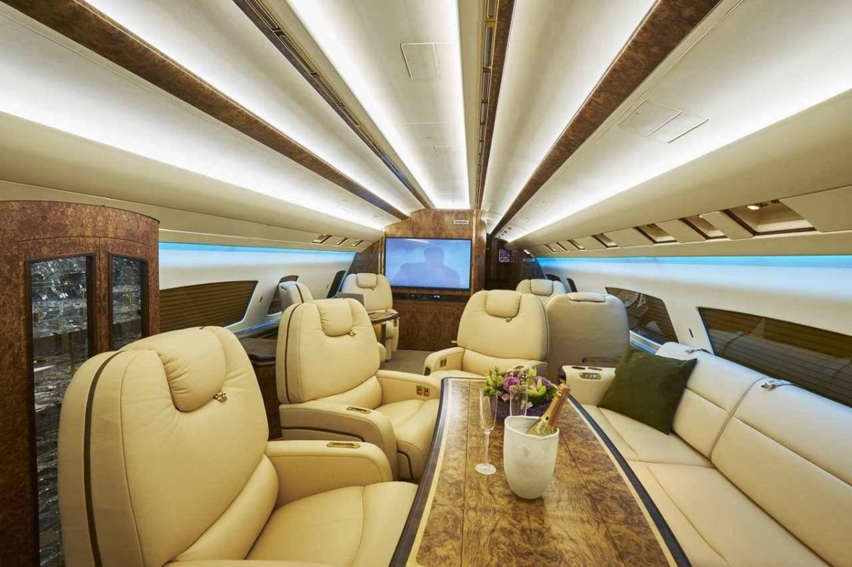 Як-42д салон