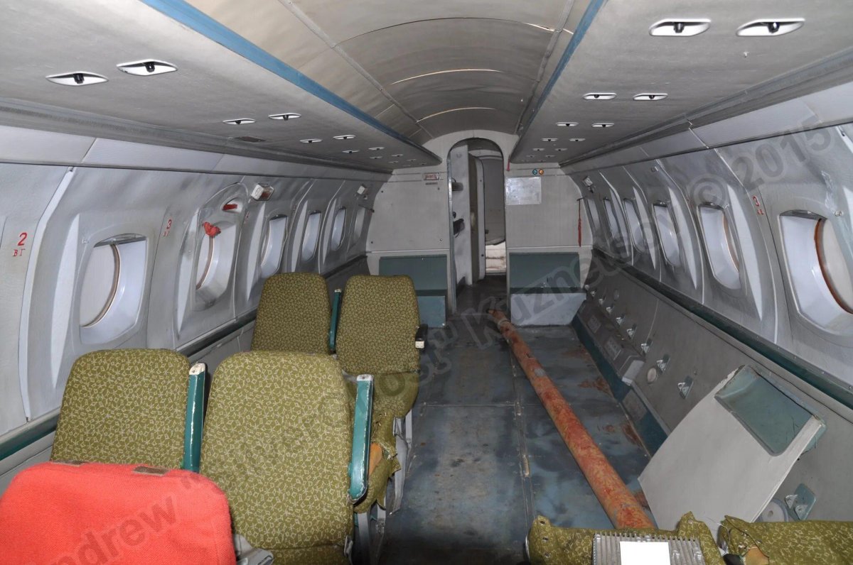 Як-40 салон