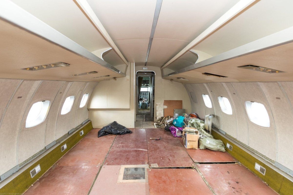 Як-42 пассажирский салон