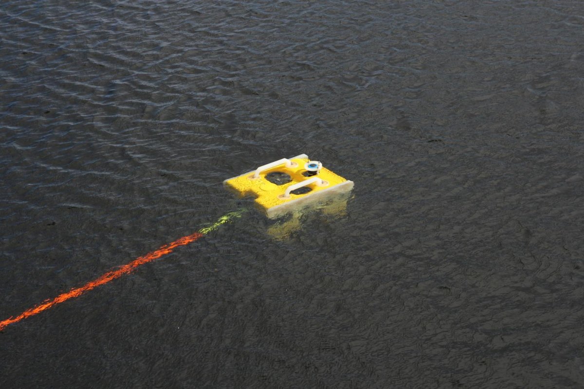 Подводный телеуправляемый аппарат "Гном"