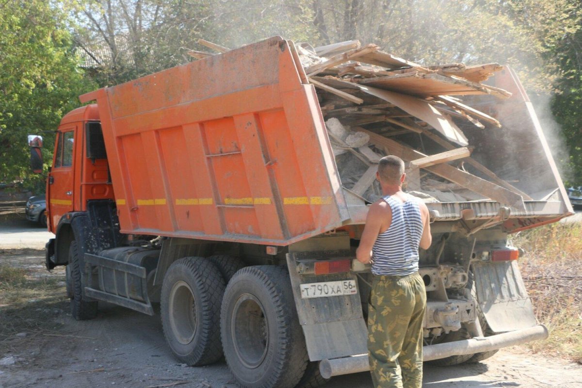 Вывоз строительного мусора КАМАЗ