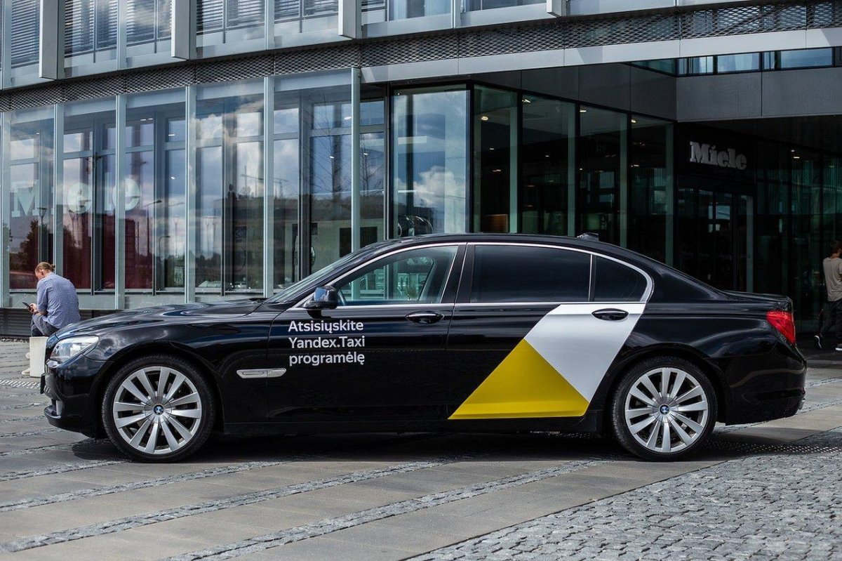 Мерседес Майбах такси