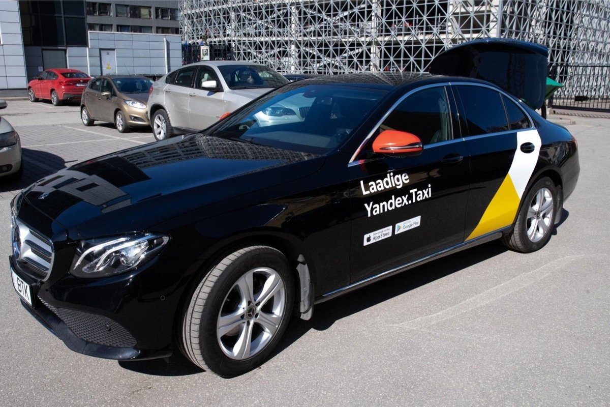 Яндекс такси машины