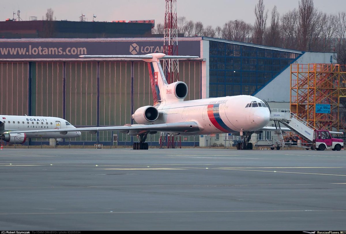 Словакия самолеты