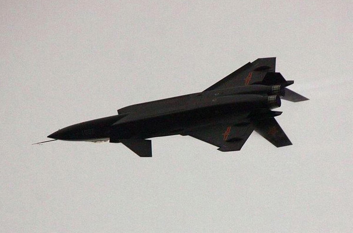 J-20 истребитель пятого поколения