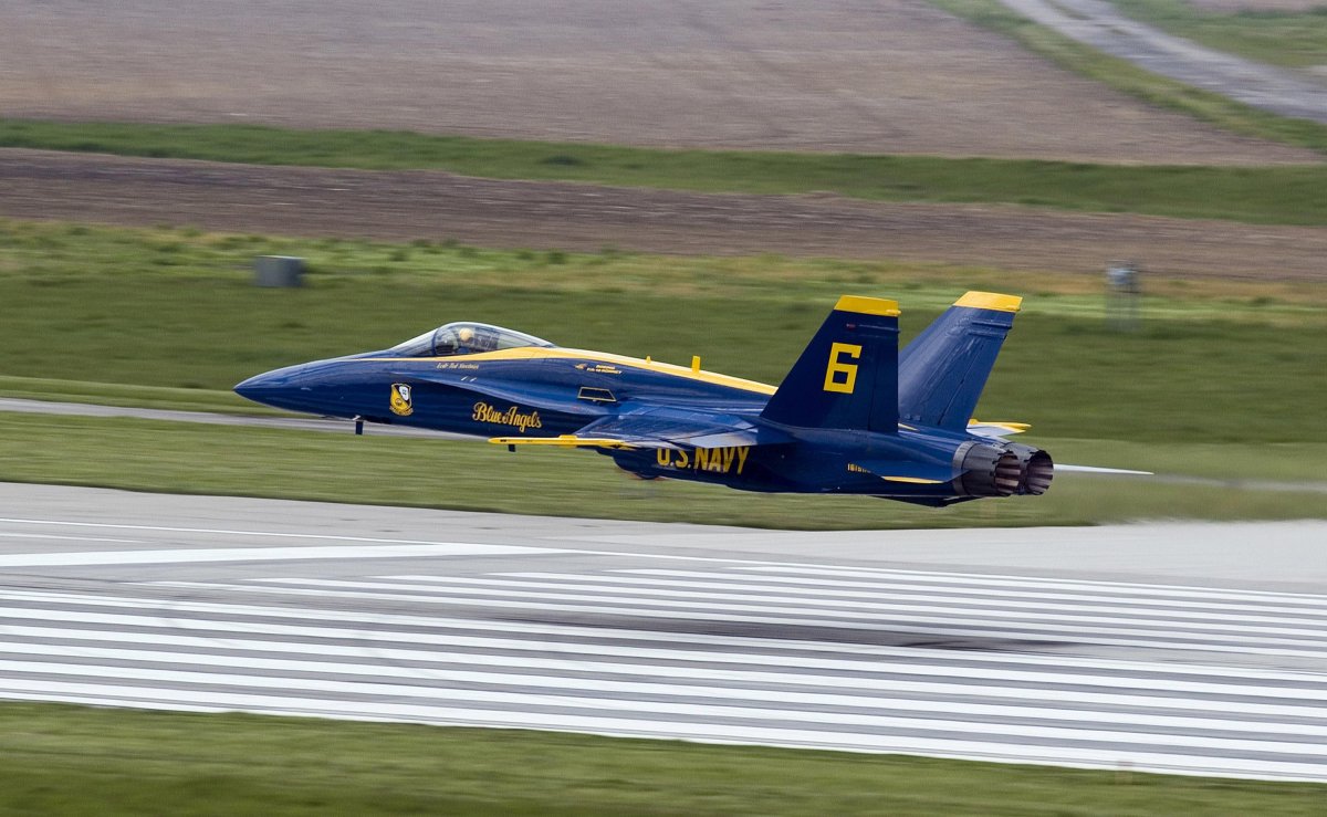 F18 Blue Angels Aerobatic Flight Рортос