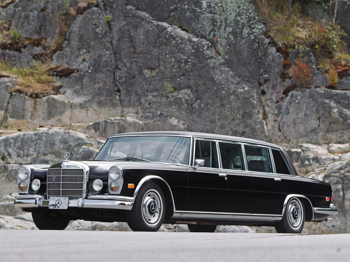 Mercedes-Benz 600 Pullman Limousine