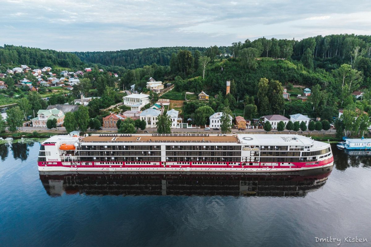 Мустай Карим теплоход ВОДОХОДЪ