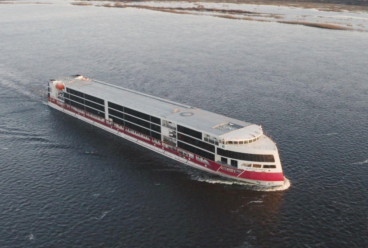 Теплоход Мустай Карим круизы 2022