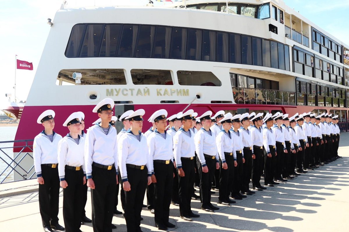Мустай Карим теплоход Нижний Новгород