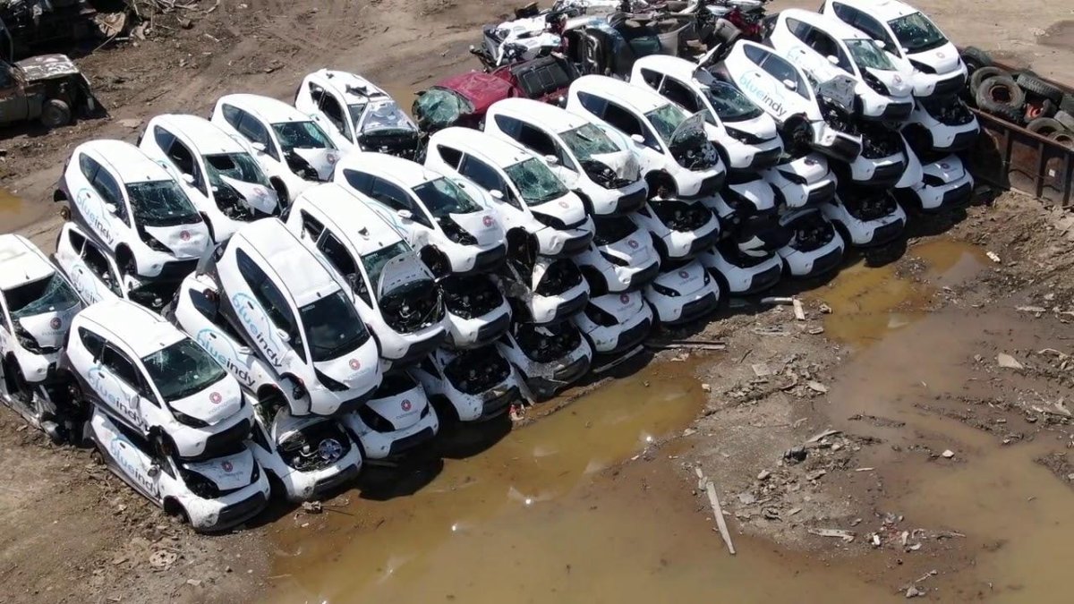 Кладбище электромобилей во Франции