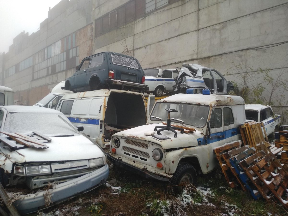 Кладбище полицейских машин в Ставрополе