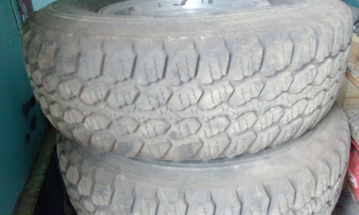 Резина медведь на УАЗ р16