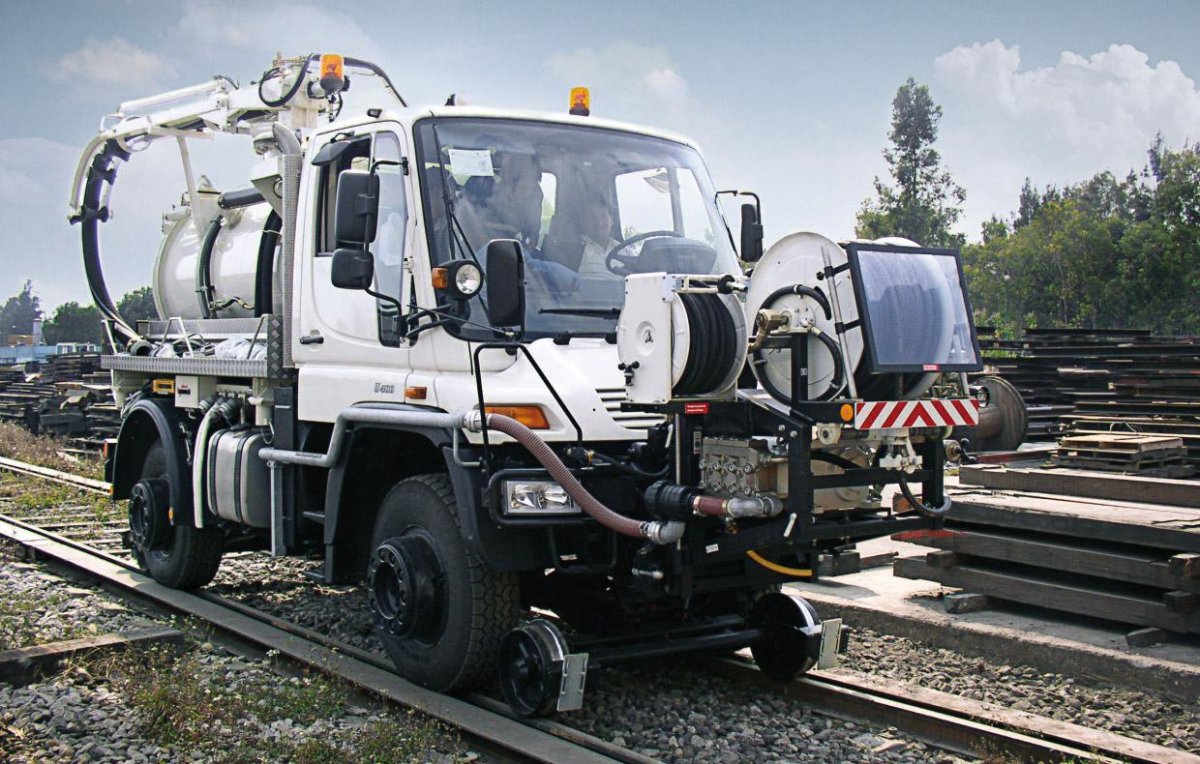 Мерседес Унимог 1987