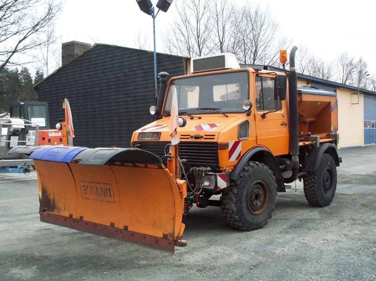 Mercedes u1300 Unimog
