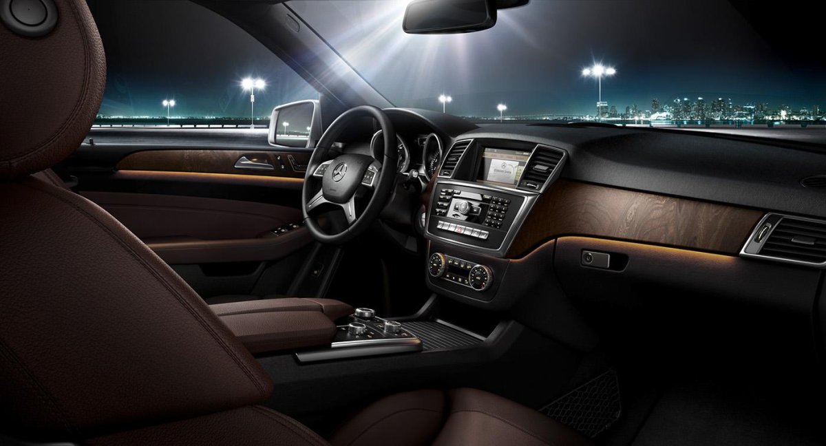 Mercedes Benz ml350 AMG салон