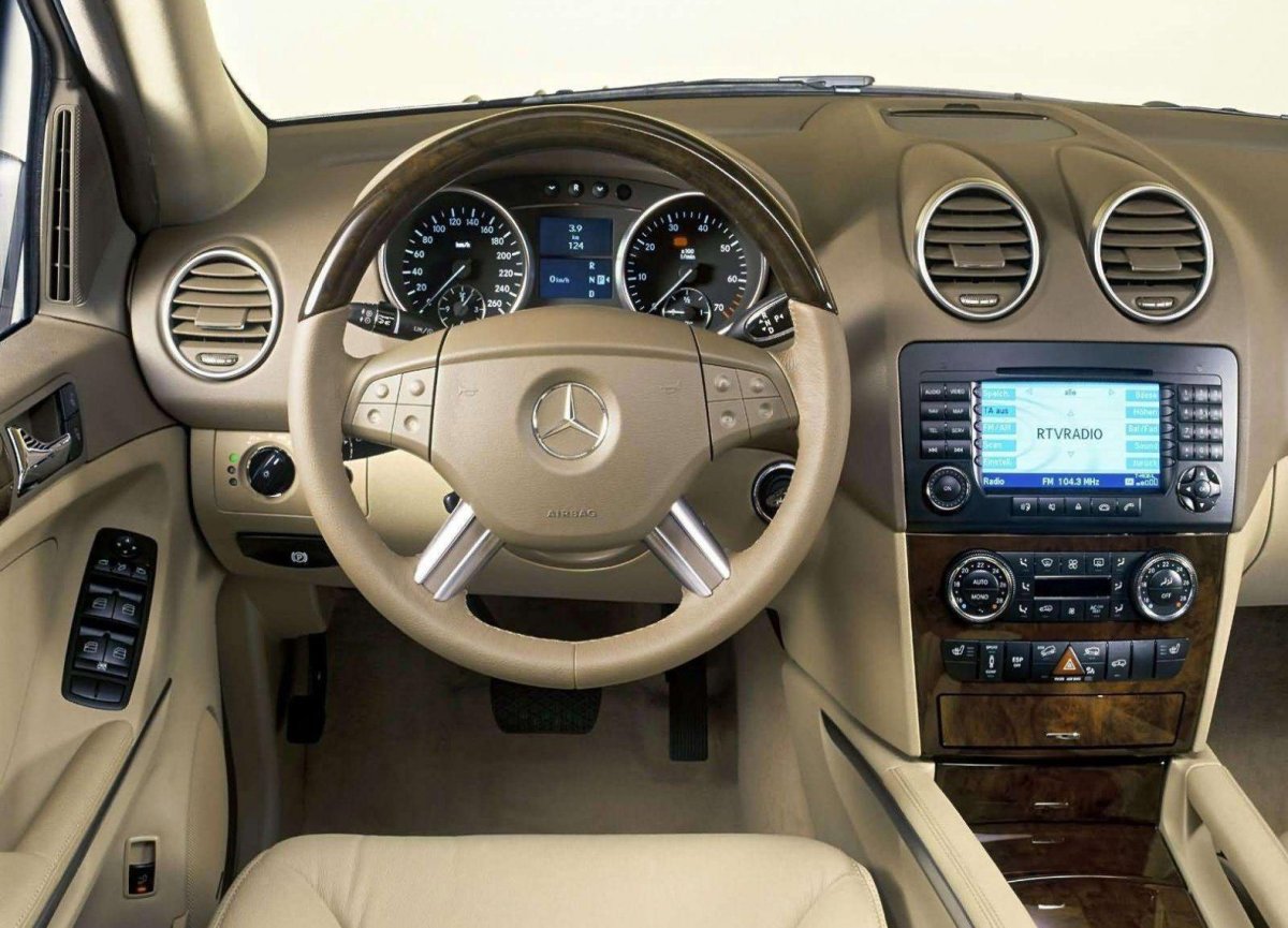 Мерседес-Бенц ml350 2005