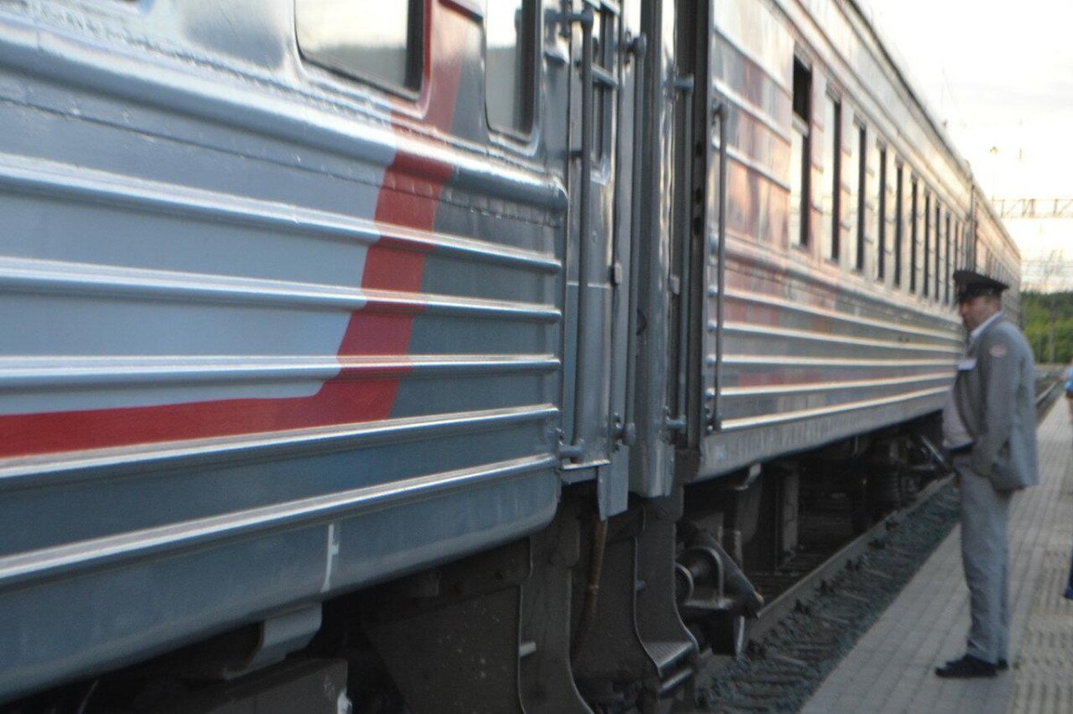 Поезд Екатеринбург Адлер