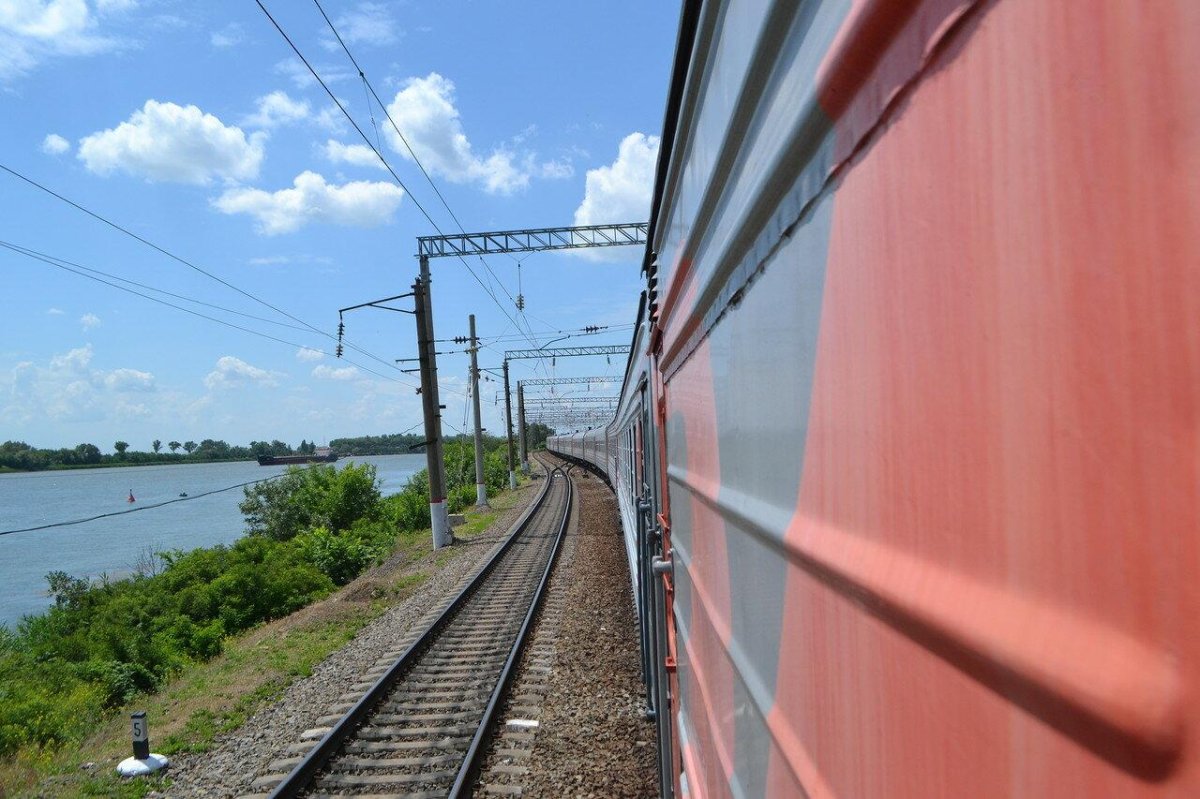 Поезд Екатеринбург Адлер