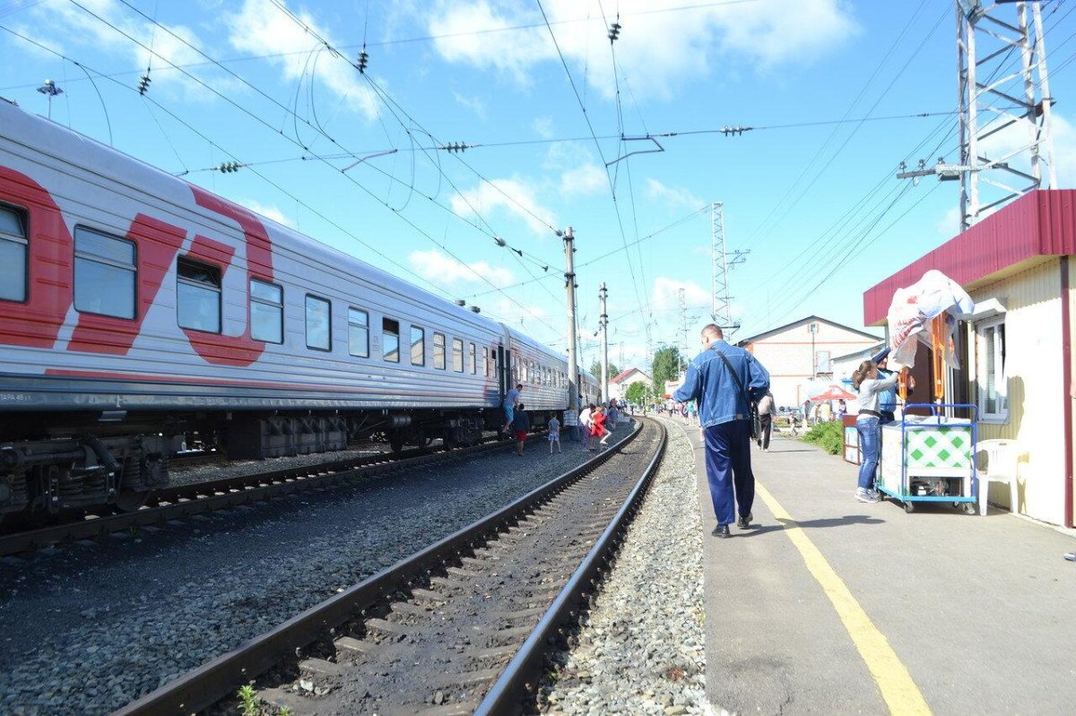 Поезд 233 Адлер Москва