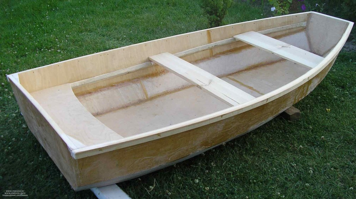 Лодка плоскодонка каноэ