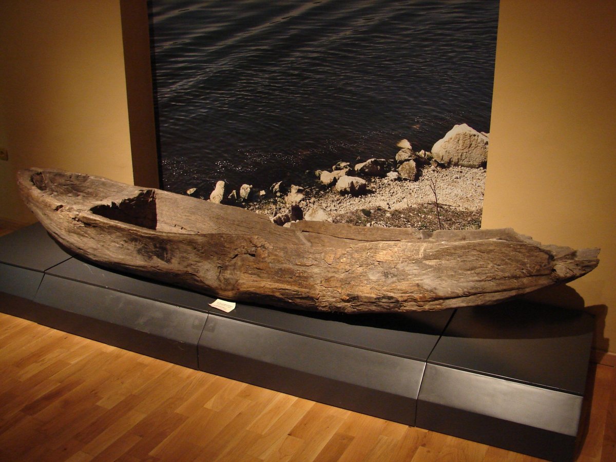 Лодка однодеревка 4