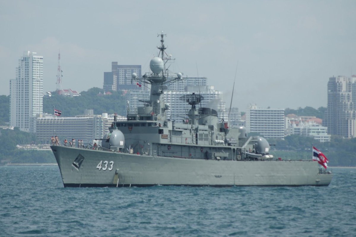 Корабль ВМС Таиланда HTMS Sukhothai,