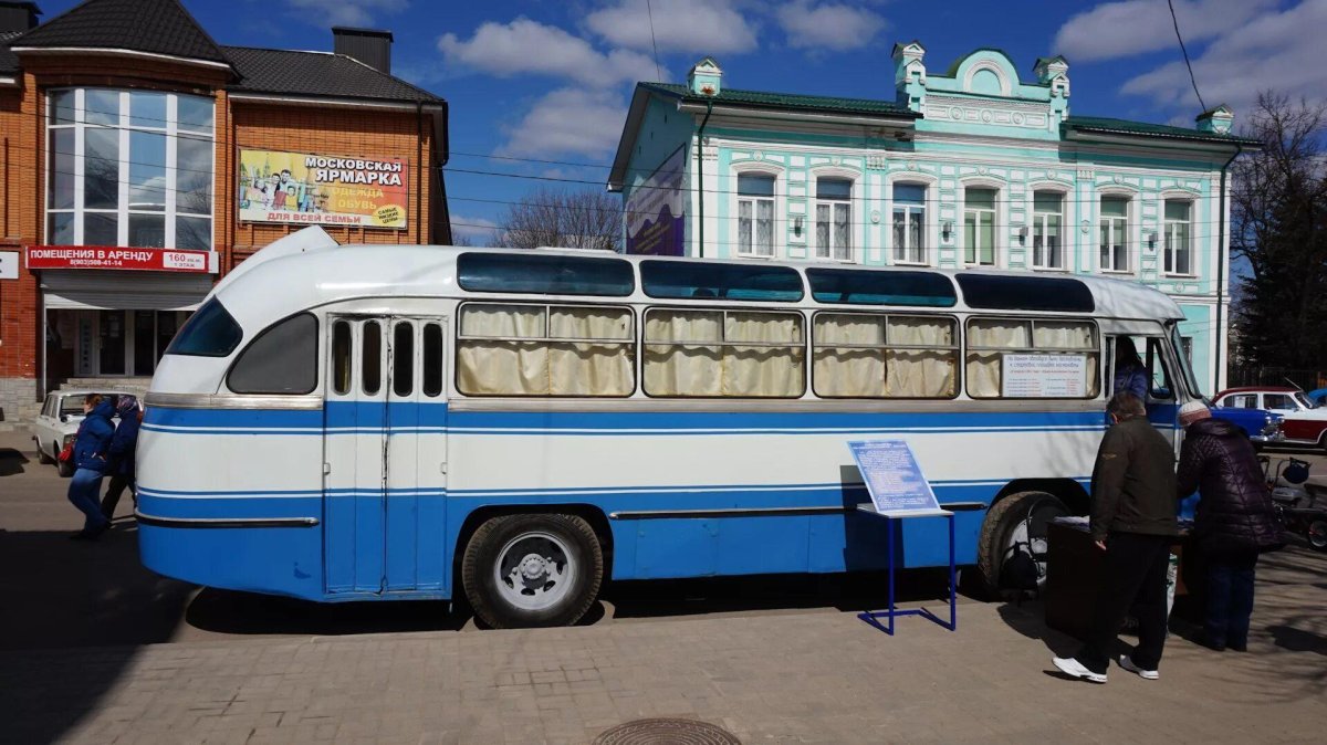 ЛАЗ 695 горбатый