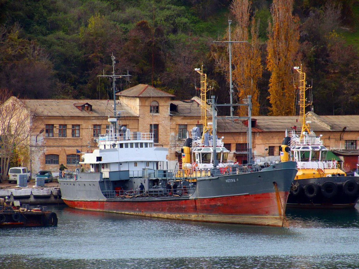 Танкер Истра