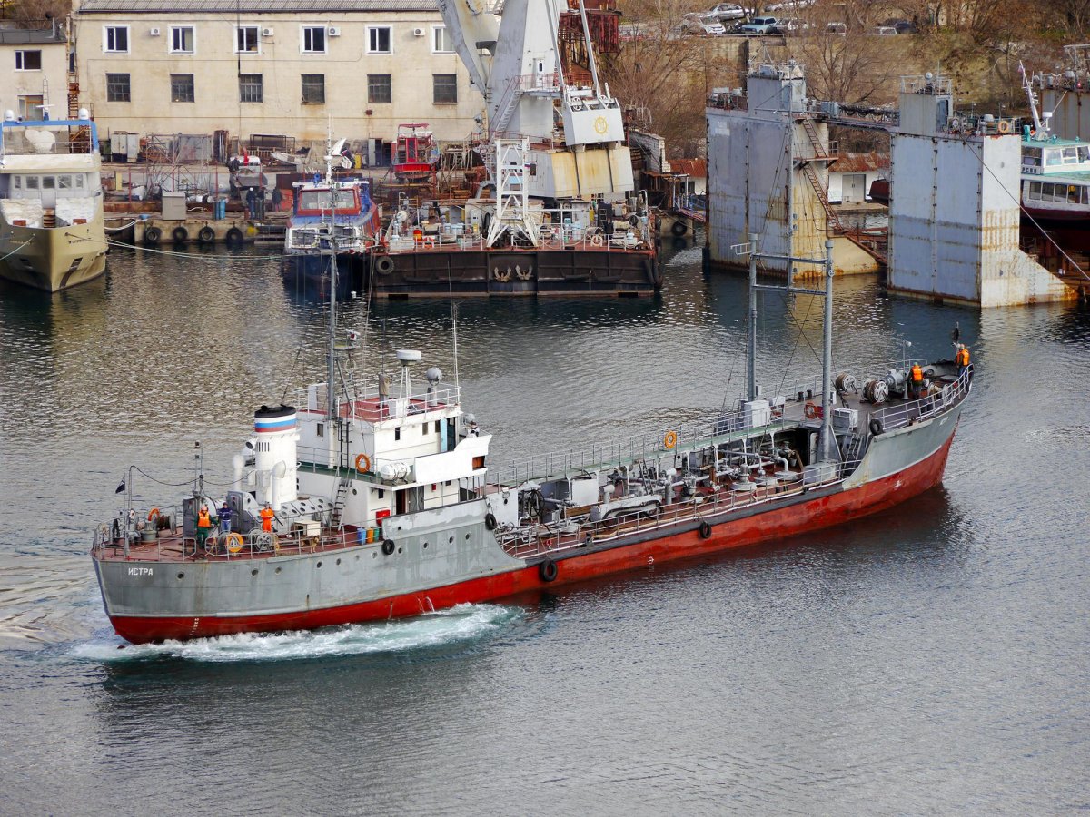 Танкер Истра
