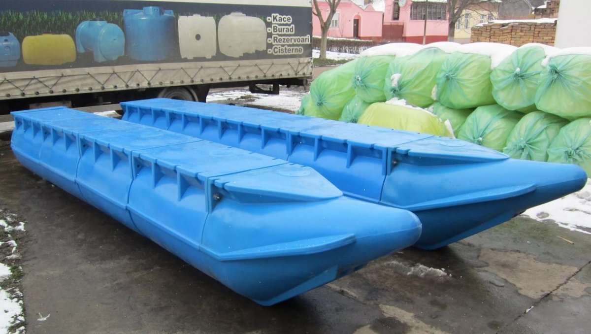 Понтонный плот катамаран