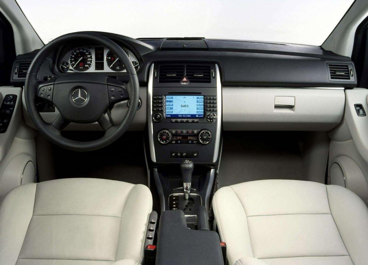 Мерседес w245 салон