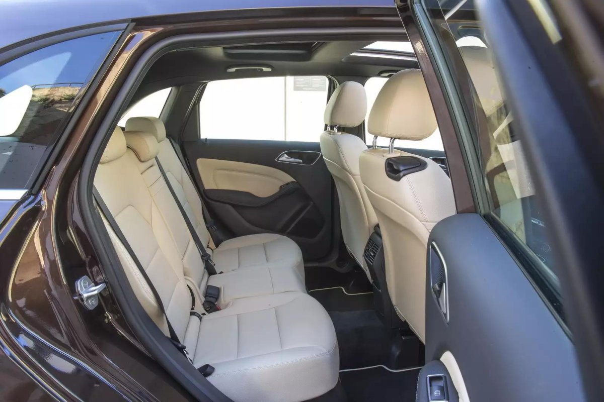 Семиместный авто до 1000000 рублей