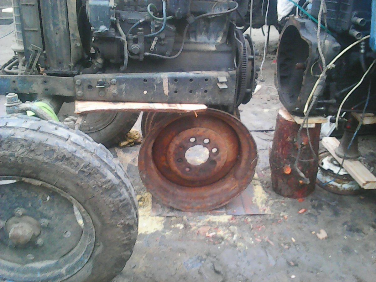 Раскатить трактор МТЗ 80