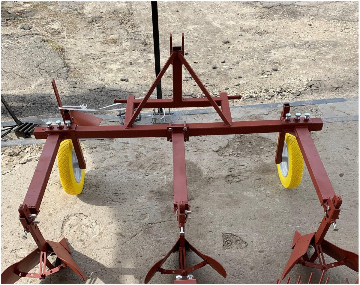 Распашник для трактора