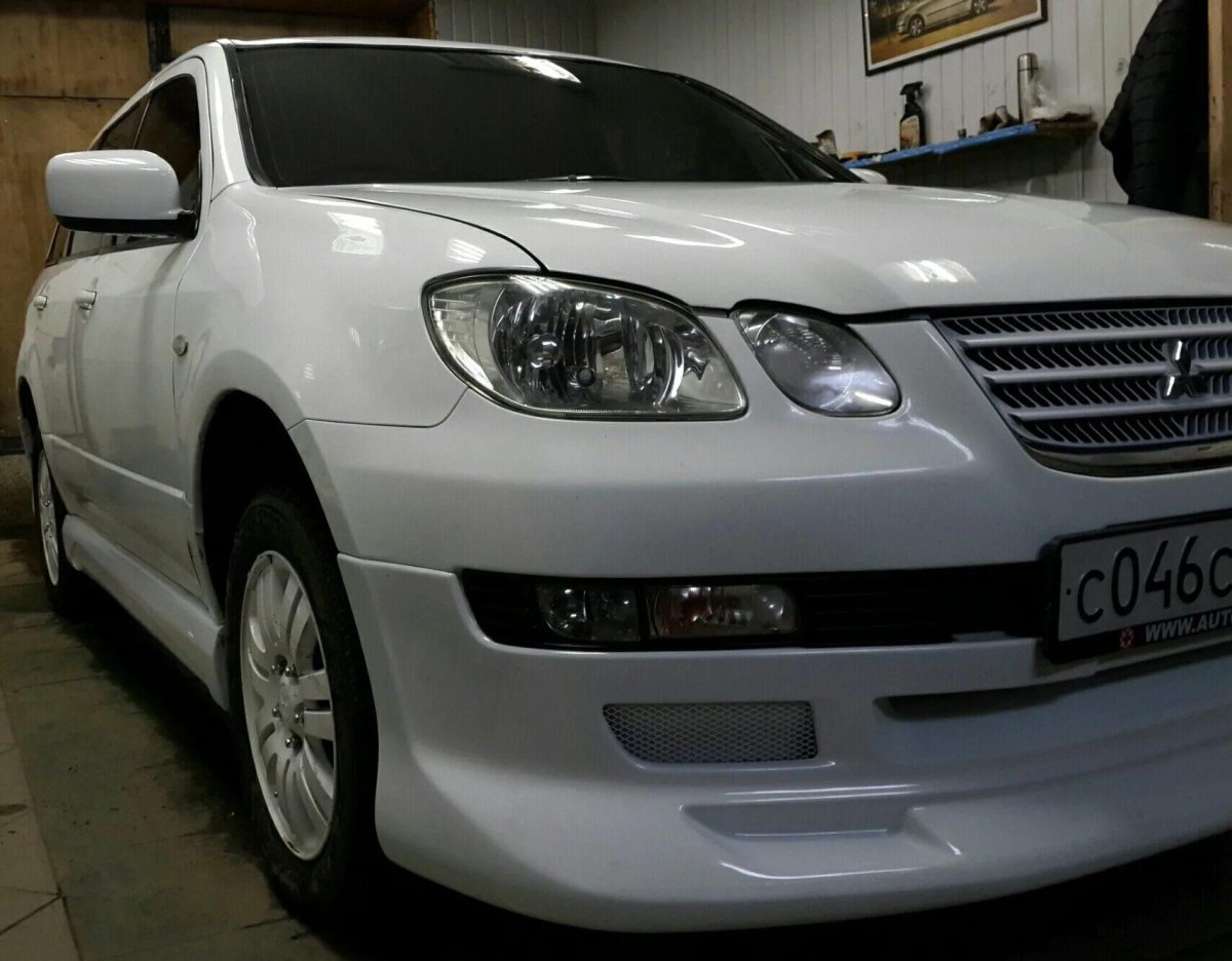 Mitsubishi Airtrek 2002