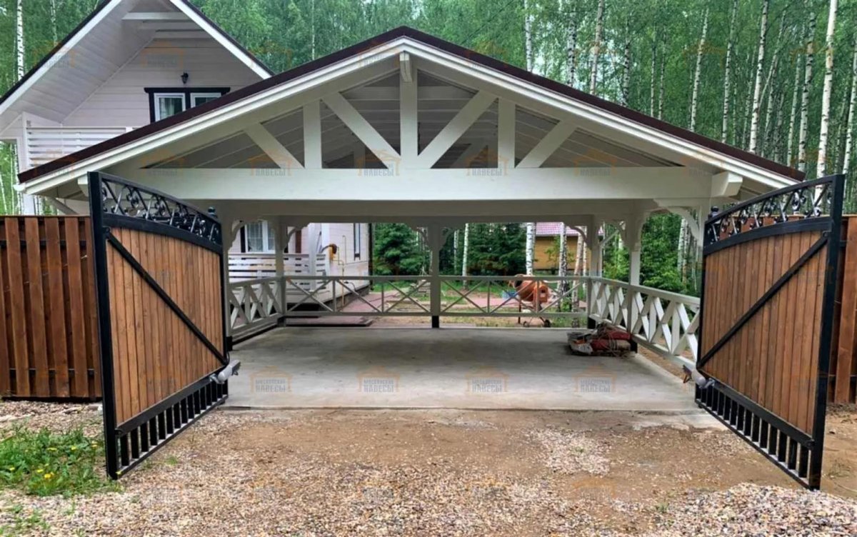 Деревянный навес