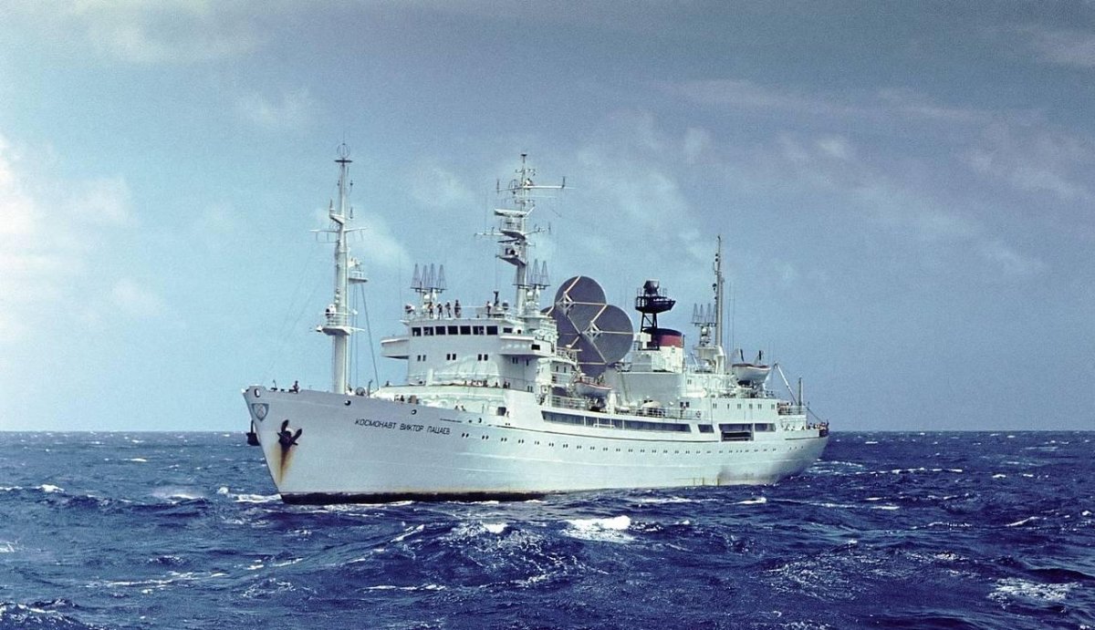 Научно исследовательское судно Виктор Пацаев