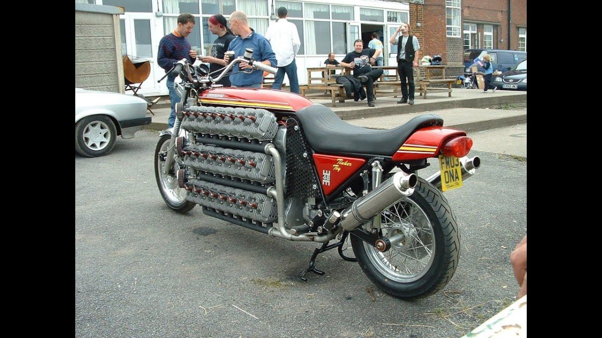 6 Цилиндровый мотоцикл Honda