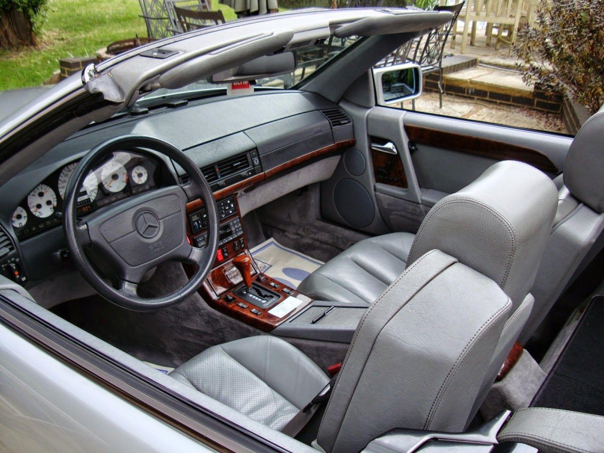 Mercedes-Benz r129