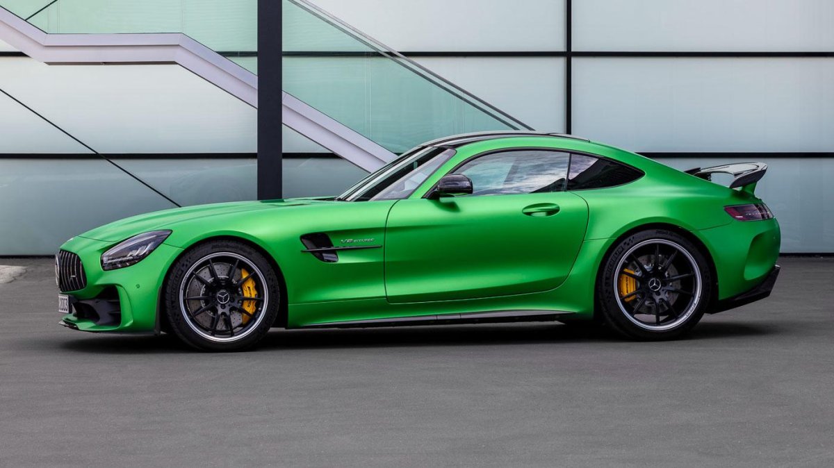 Мерседес GTR AMG 2020