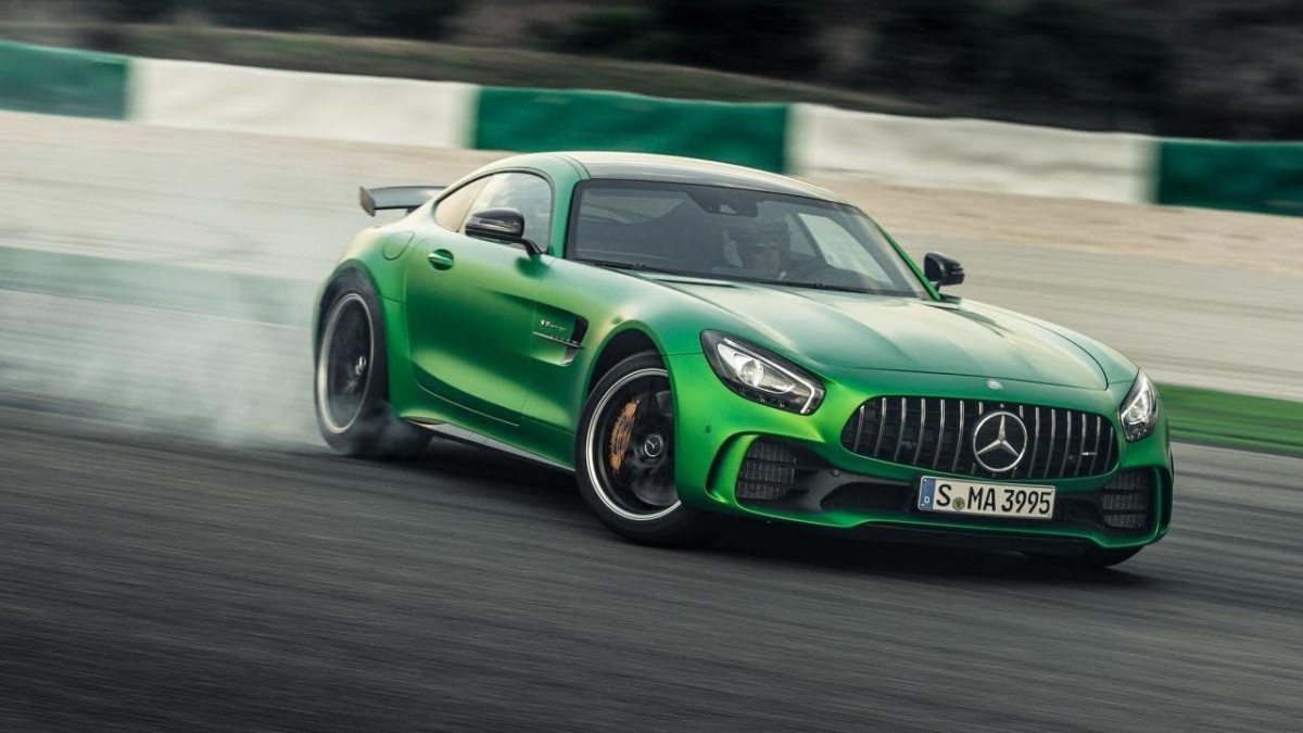 Mercedes Benz AMG GTR