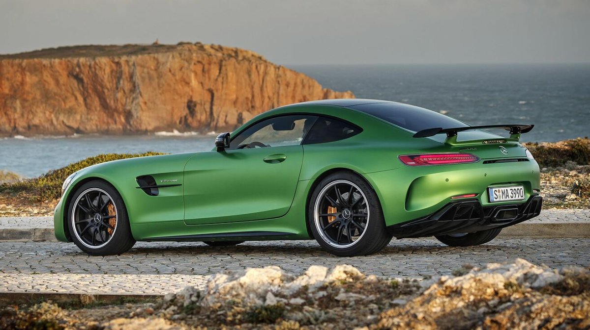 Mercedes AMG GTR