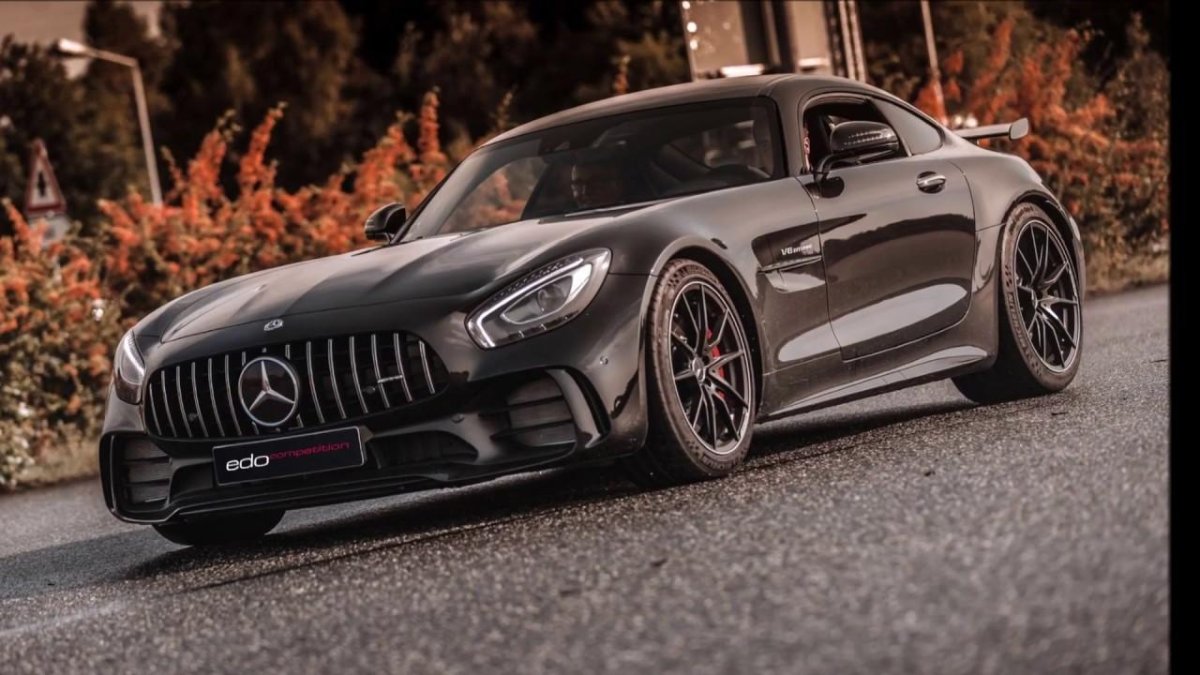 Mercedes AMG GTR