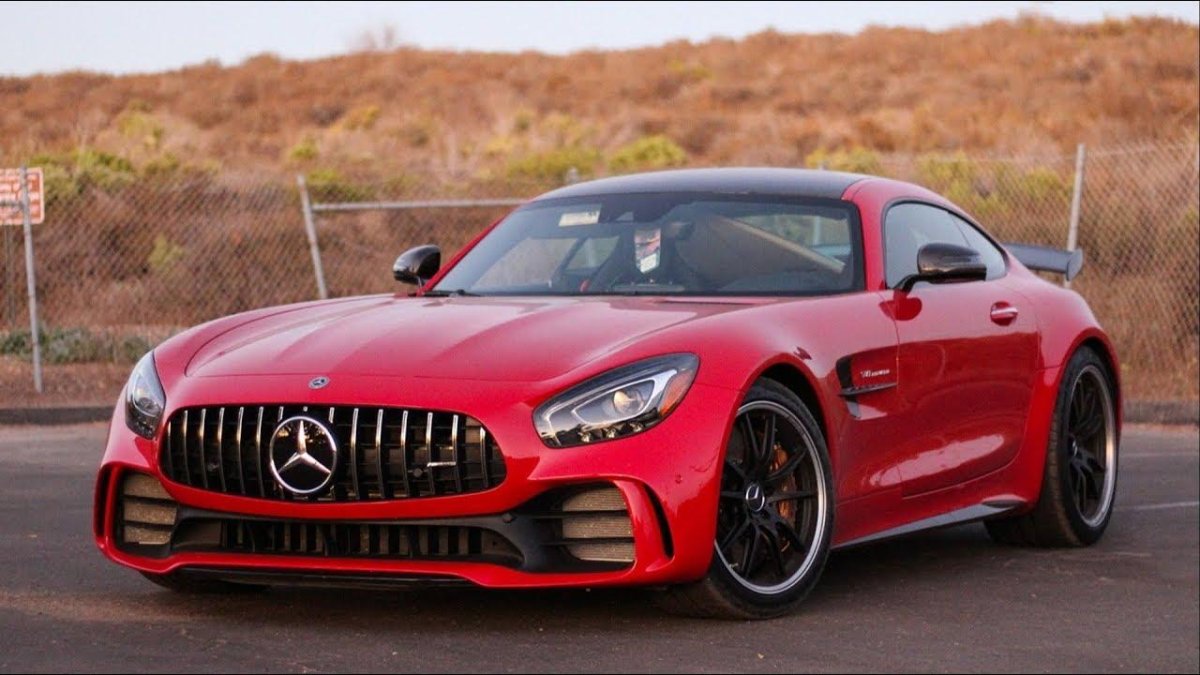 Мерседес АМГ ГТ красный