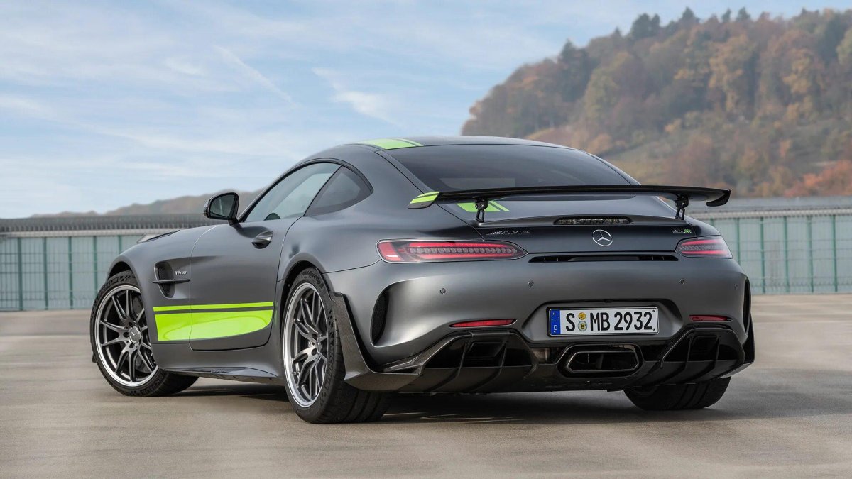 Mercedes AMG gt r